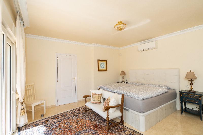 Vrijstaande villa Torrenueva € 1.375.000,-