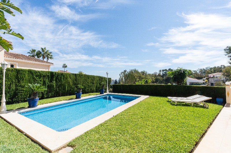 Vrijstaande villa Torrenueva € 1.375.000,-