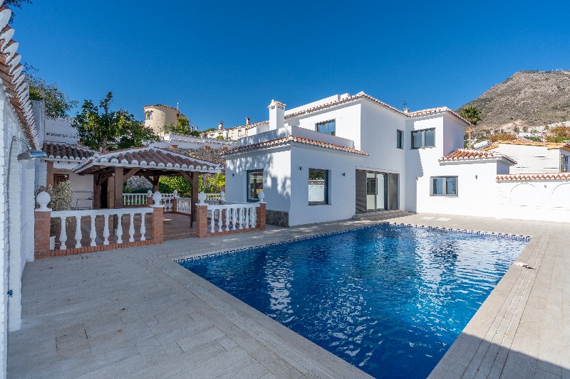 Villa Benalmadena Costa € 895.000,-