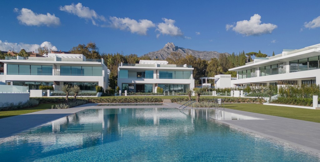 Semi-Detached Golden Mile € 7.200.000,-