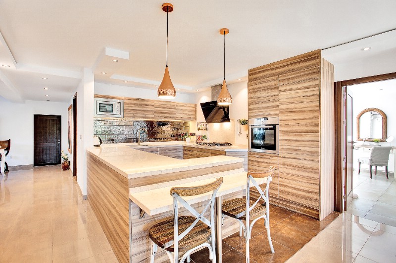 Villa Marbesa € 2.150.000,-