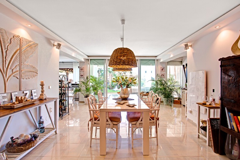 Villa Marbesa € 2.150.000,-