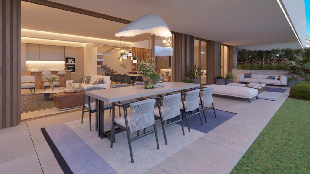 Rijtjeshuis East Estepona € 1.300.000,-