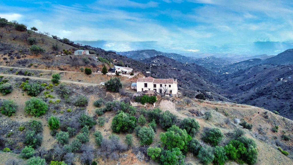 Finca Colmenar € 289.000,-
