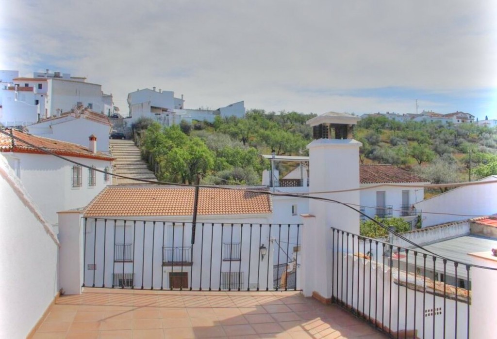 Village/town house Riogordo € 186.000,-