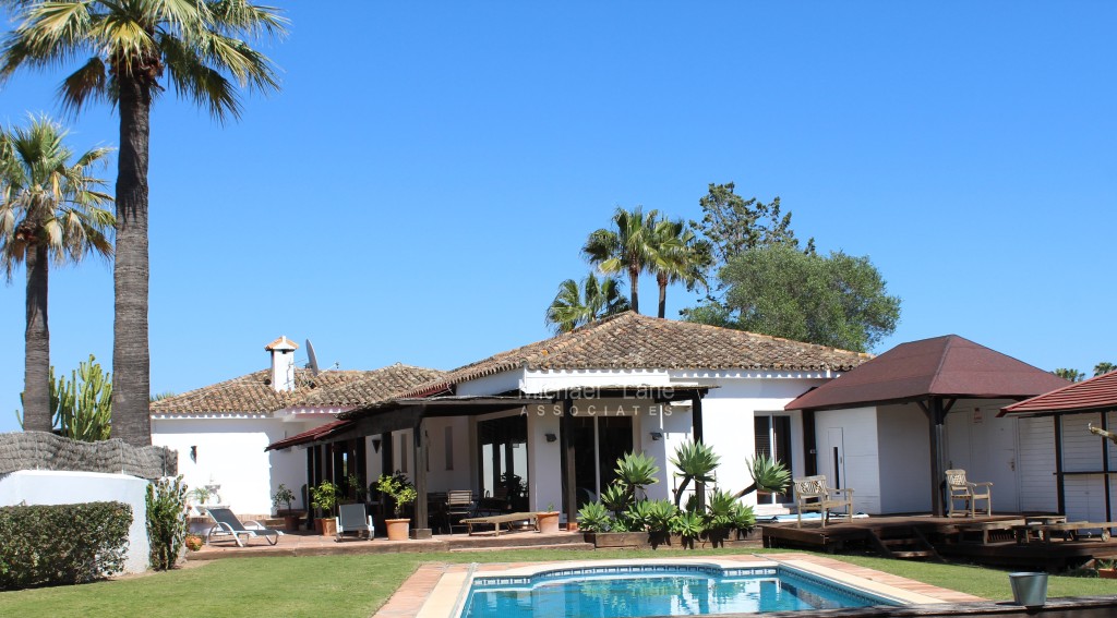 Detached Villa Sotogrande Costa € 2.780.000,-
