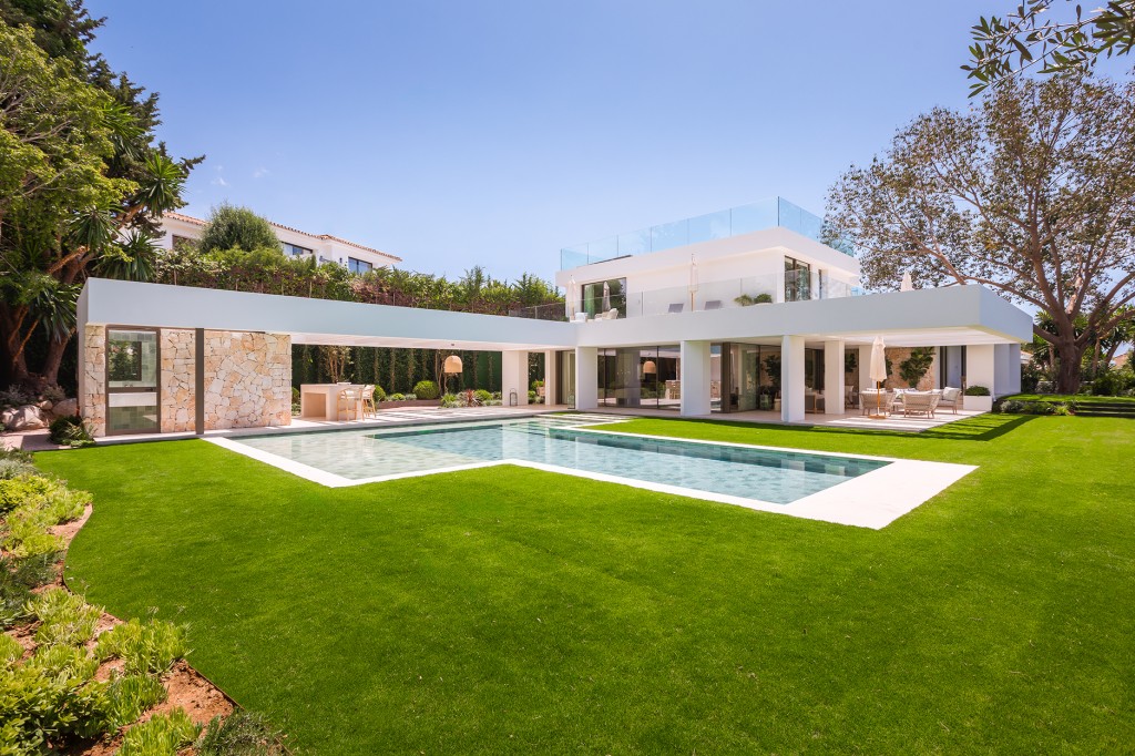 Villa Nueva Andalucía € 5.750.000,-