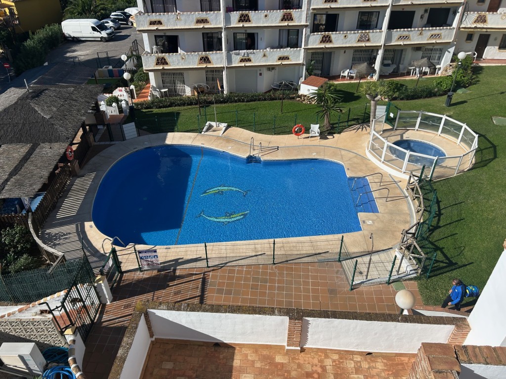 284385.jpg