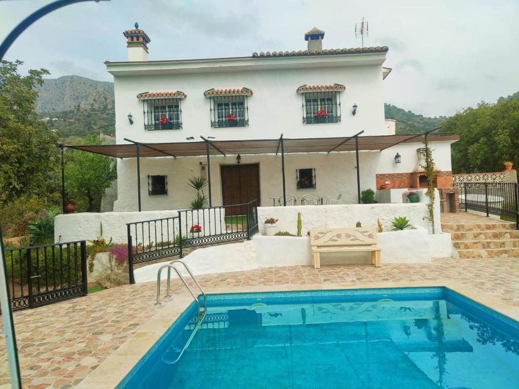 Villa Álora € 420.000,-