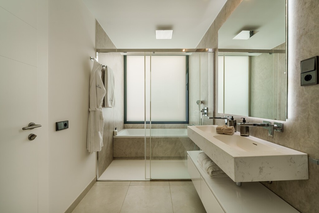 284334.jpg