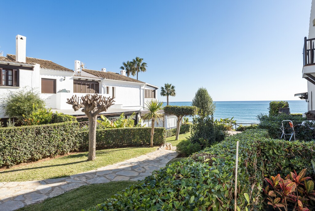 Townhouse Estepona West € 469.000,-