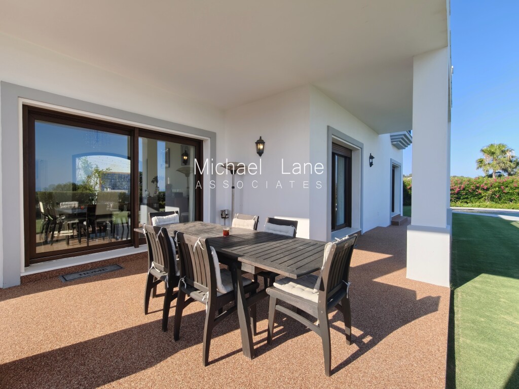 Vrijstaande villa San Diego € 1.899.500,-