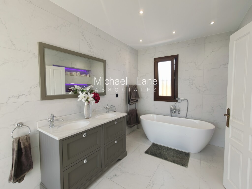 Vrijstaande villa San Diego € 1.899.500,-