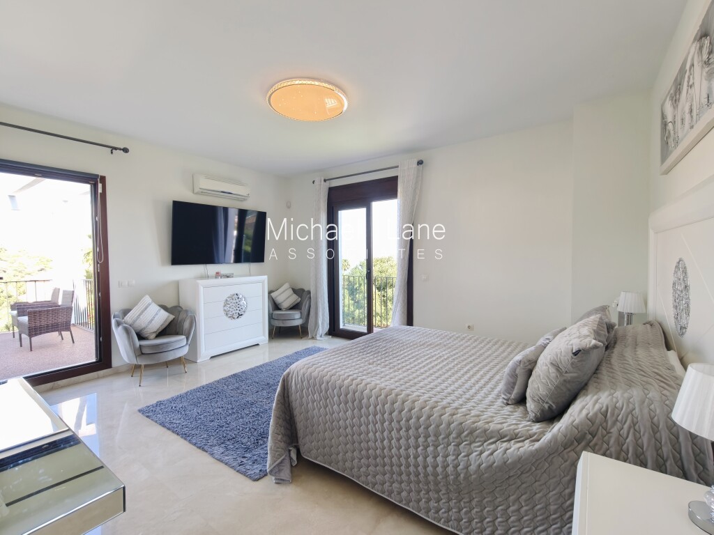 Vrijstaande villa San Diego € 1.899.500,-