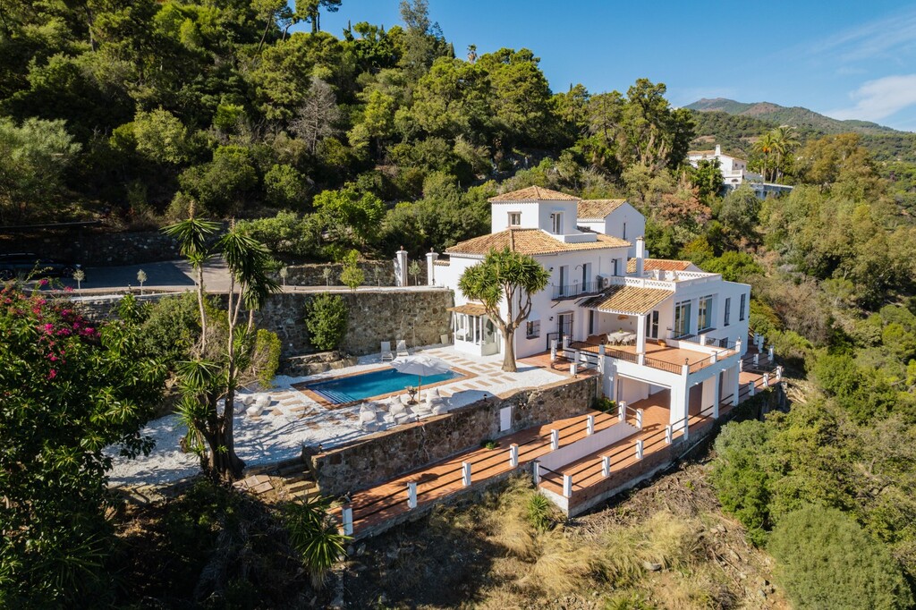 Villa El Madroñal € 2.695.000,-
