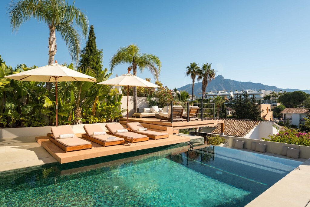 Villa Nueva Andalucía € 2.995.000,-
