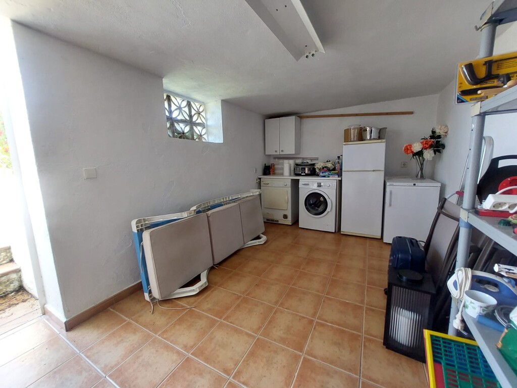 302759.jpg