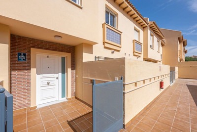 Semi-Detached Calahonda € 679.000,-